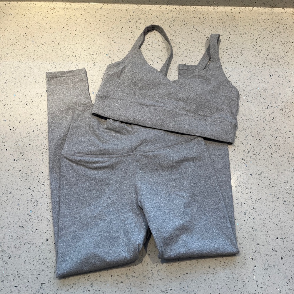 2 Piece Workout Set in Grey - Australian Brand